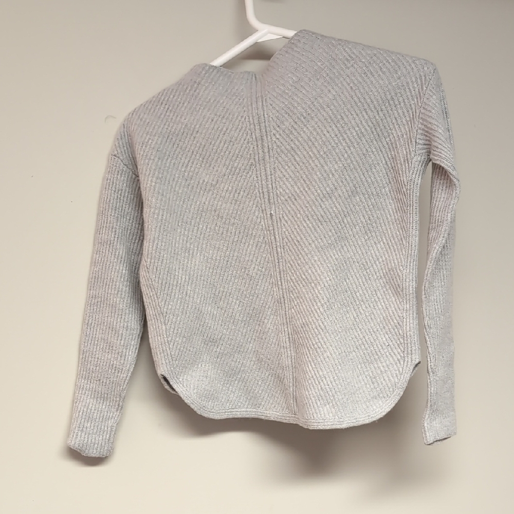 Babaton Light Gray Knit Top - Picture 5 of 5